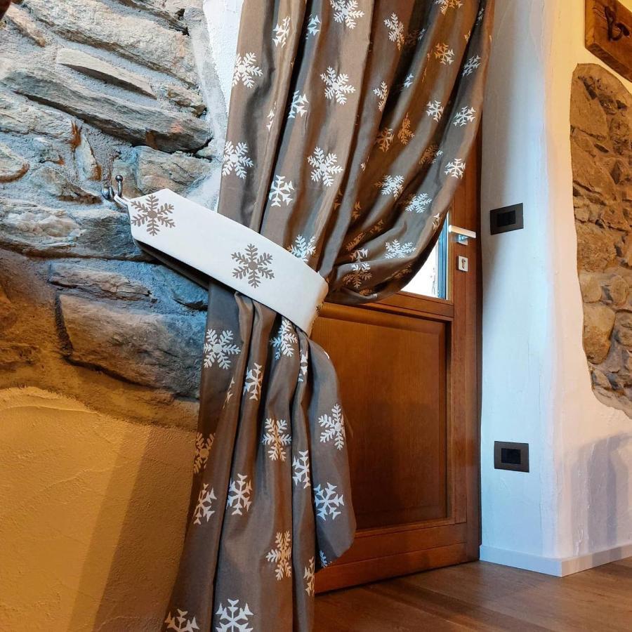 Bed and Breakfast Beb Luca76 Avise Экстерьер фото