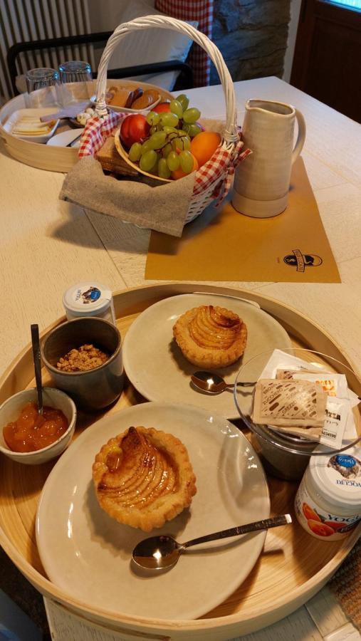 Bed and Breakfast Beb Luca76 Avise Экстерьер фото