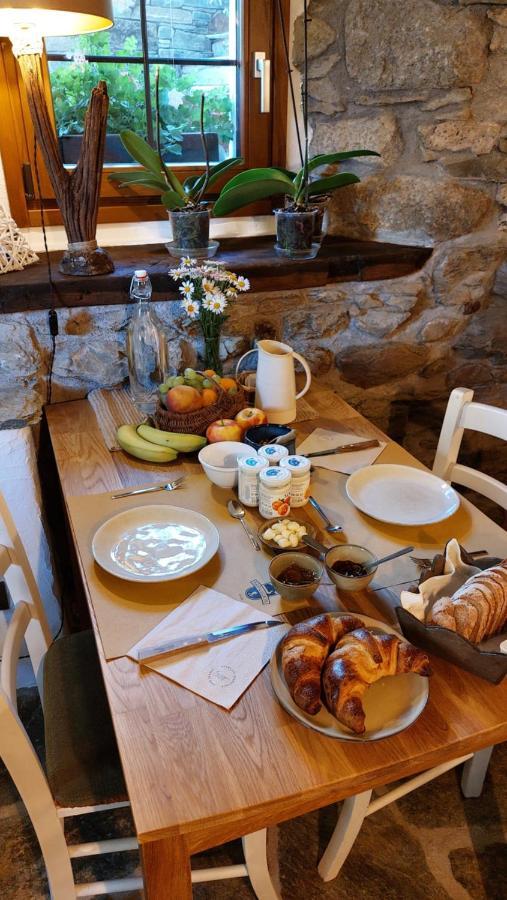 Bed and Breakfast Beb Luca76 Avise Экстерьер фото